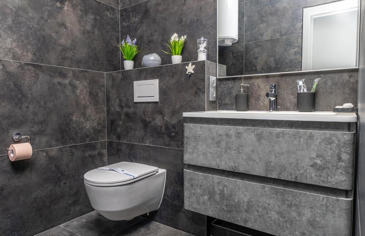 Luxury Apartments Smartplaza Obolon Metro Minskai Kiev Exterior foto